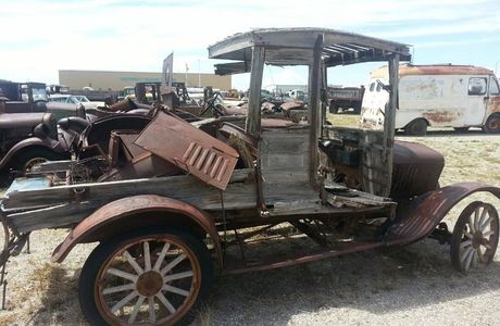 Lewis Antique Auto & Toy Museum