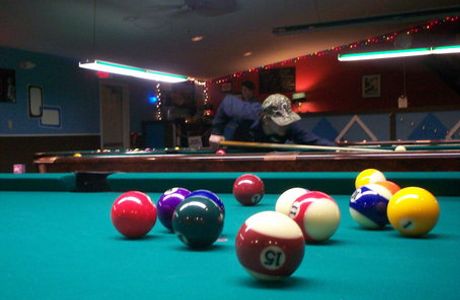 King Smiley Billiards
