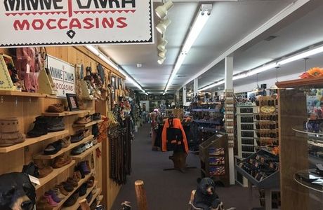 Pigeon Forge Traders Gift Shop