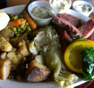 Nikki's Restaurant and Lounge