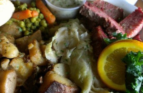 Nikki's Restaurant and Lounge