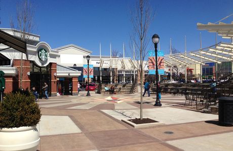 The Promenade Shops at Saucon Valley