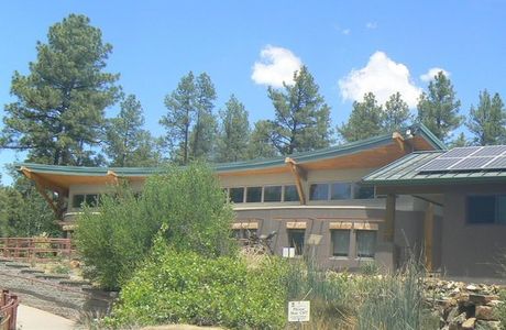 The Highlands Center for Natural History