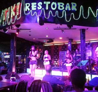 Kweba Resto Bar