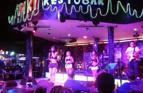 Kweba Resto Bar
