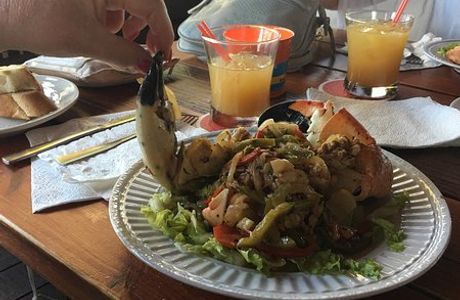 Out Da Sea Bar & Grill