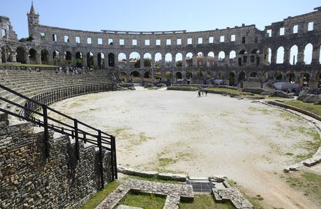 Amphitheatre de Pula
