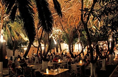 Cine Manto Mykonos