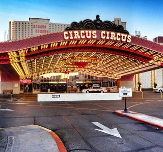 Circus Resort