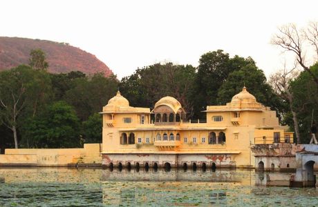 Sukh Niwas Mahal