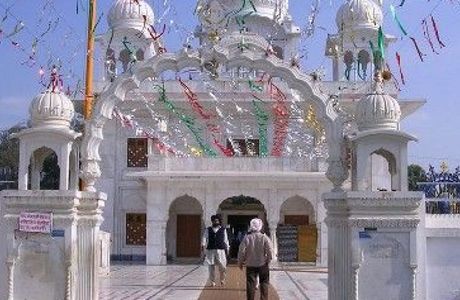 Gurudwara Charan Kamal