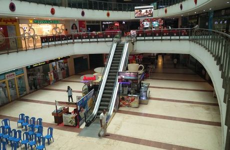Gold Souk Grande