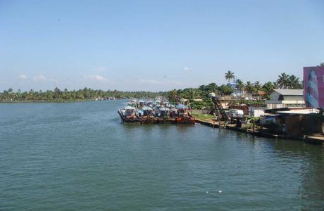 Neendakara Port