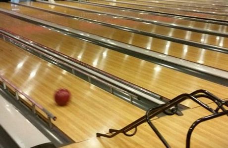 Bowling Paxton