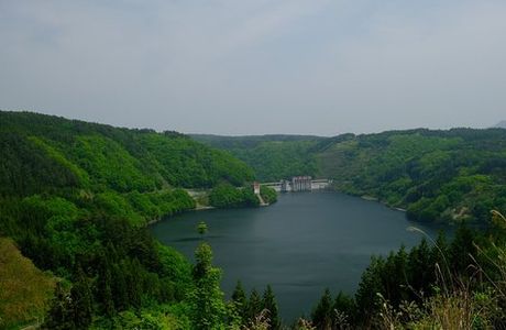 Yomasari Dam (Lake Aoba)