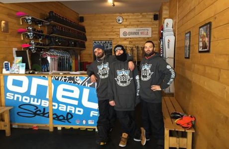 Oneleven Snowboard & Freeski School