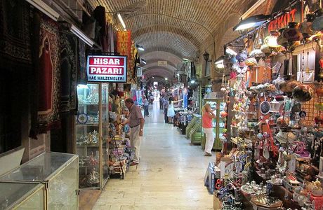 Kizlaragasi Han Bazaar