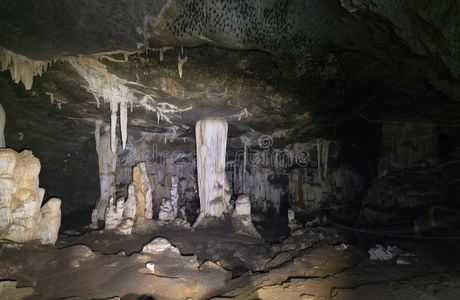 Phu Wai Cave