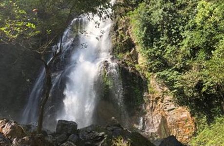 Chaloem Phra Kiat Ro Kao Waterfall
