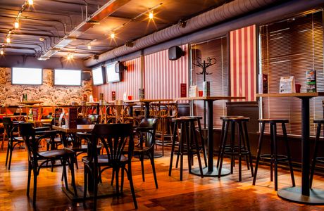 Carrot's sports bar