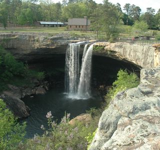 Noccalula Falls Park & Campground