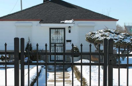 Michael Jackson Family Home