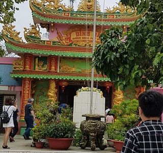 Dinh Ba Thuy Long Thanh Mau