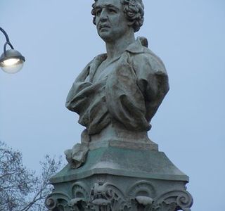 Monument a Jacques Louis Daguerre