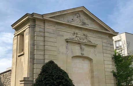 Le Pignon Est, Pignon des Ecuries