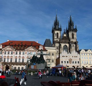 Staromestske namesti