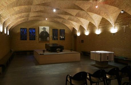 Father Damien's Crypt