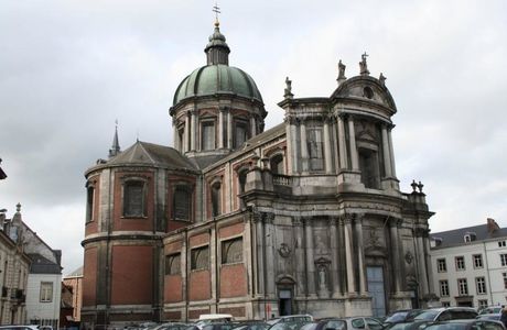 Cathedral de St-Aubain (St. Aubain Cathedral)