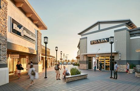 rissetto / 49 Square Miles Outlet Store