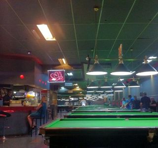 Dekel Club - Billiard Snooker Bar & Bowling