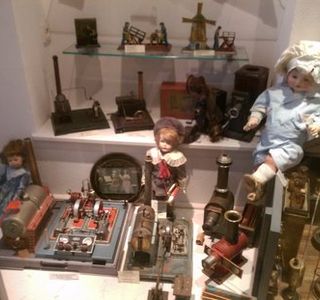 Spielzeug und Ikonen Museum