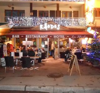 Les Rhodos Bar