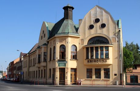 Stredoceska vedecka knihovna v Kladne
