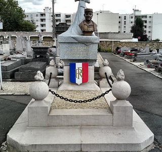 Monument à Amédée Roland