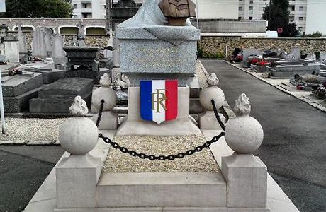Monument à Amédée Roland