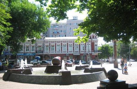 Pokrovskiy Square