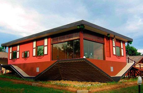 Rumah Terbalik