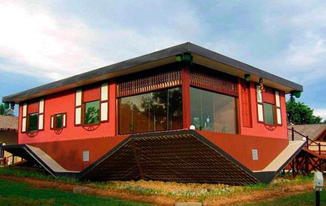 Rumah Terbalik 1
