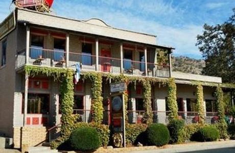 The Springville Inn