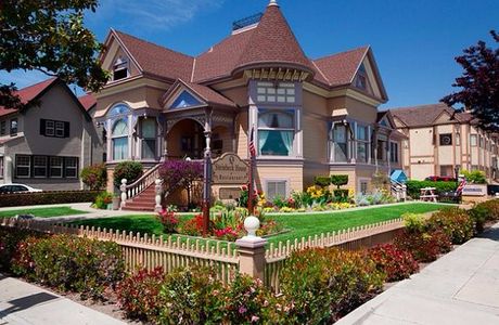 The Steinbeck House / Best Cellar Gift Shop