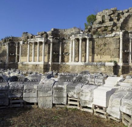 Monumental Fountain (Nymphaeum) 1