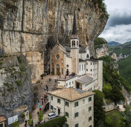 Santuario Madonna della Sciara 1