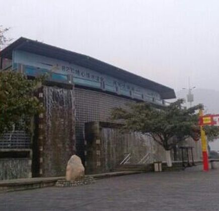 Hot Spring in the Great Canyon of West China 1