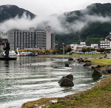 Lake Suwa 1