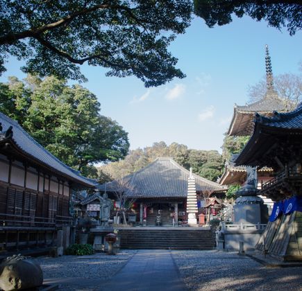 Hotsumisaki-ji Temple Kaneishi 1