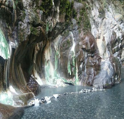 Li Song Hot Spring 1